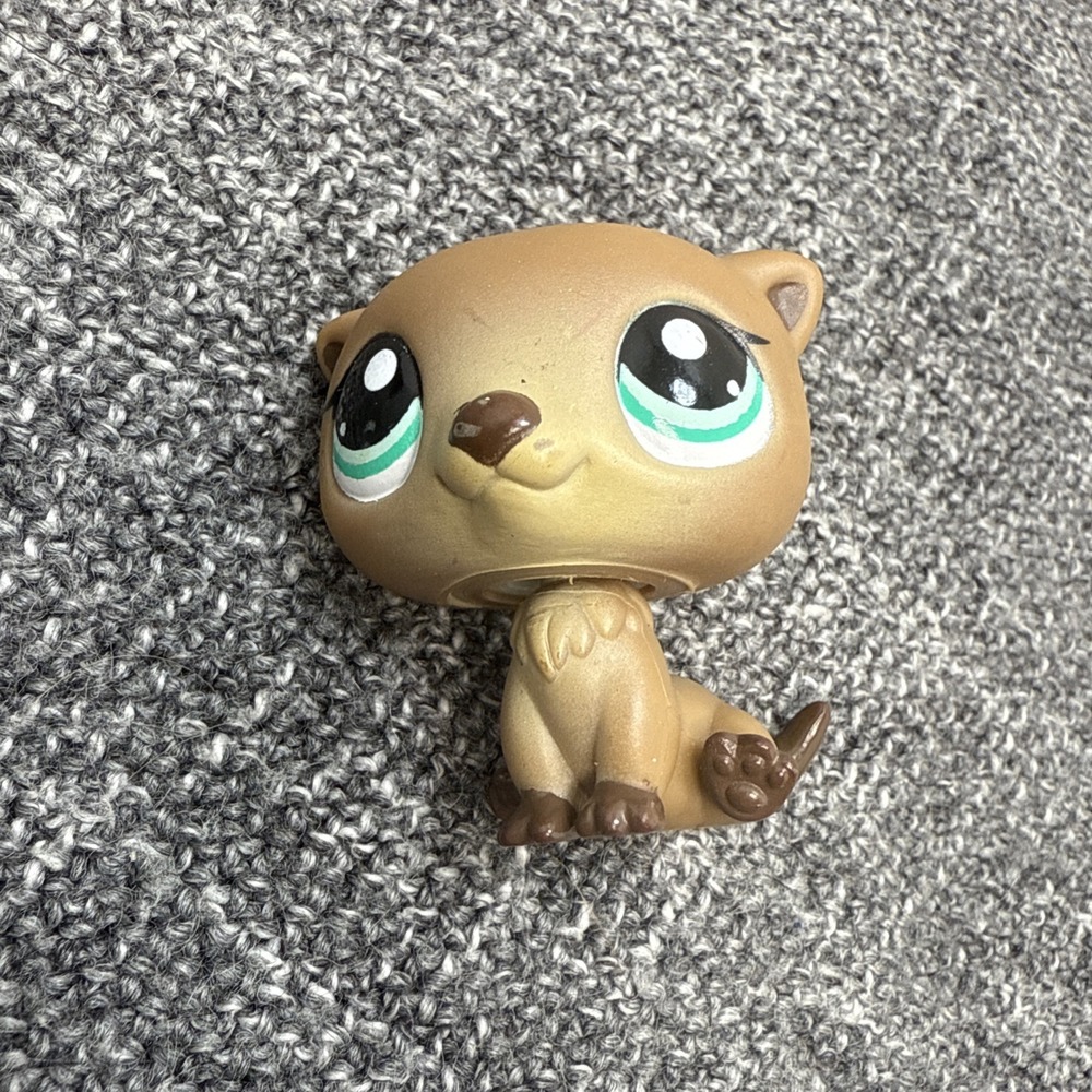 Littlest Pet Shop LPS #1609 Sea Otter Special Edition Pet RARE With Hat and Sled - Picture 4 of 15